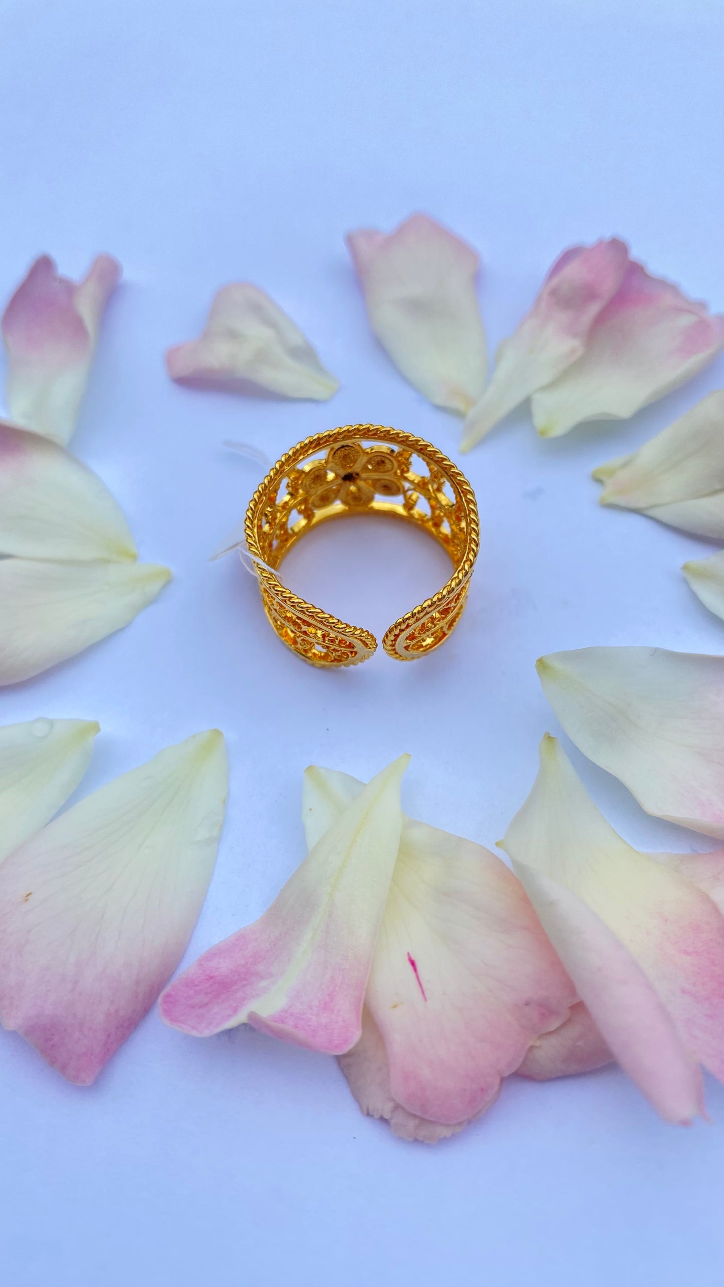 Filigree Ring Flower