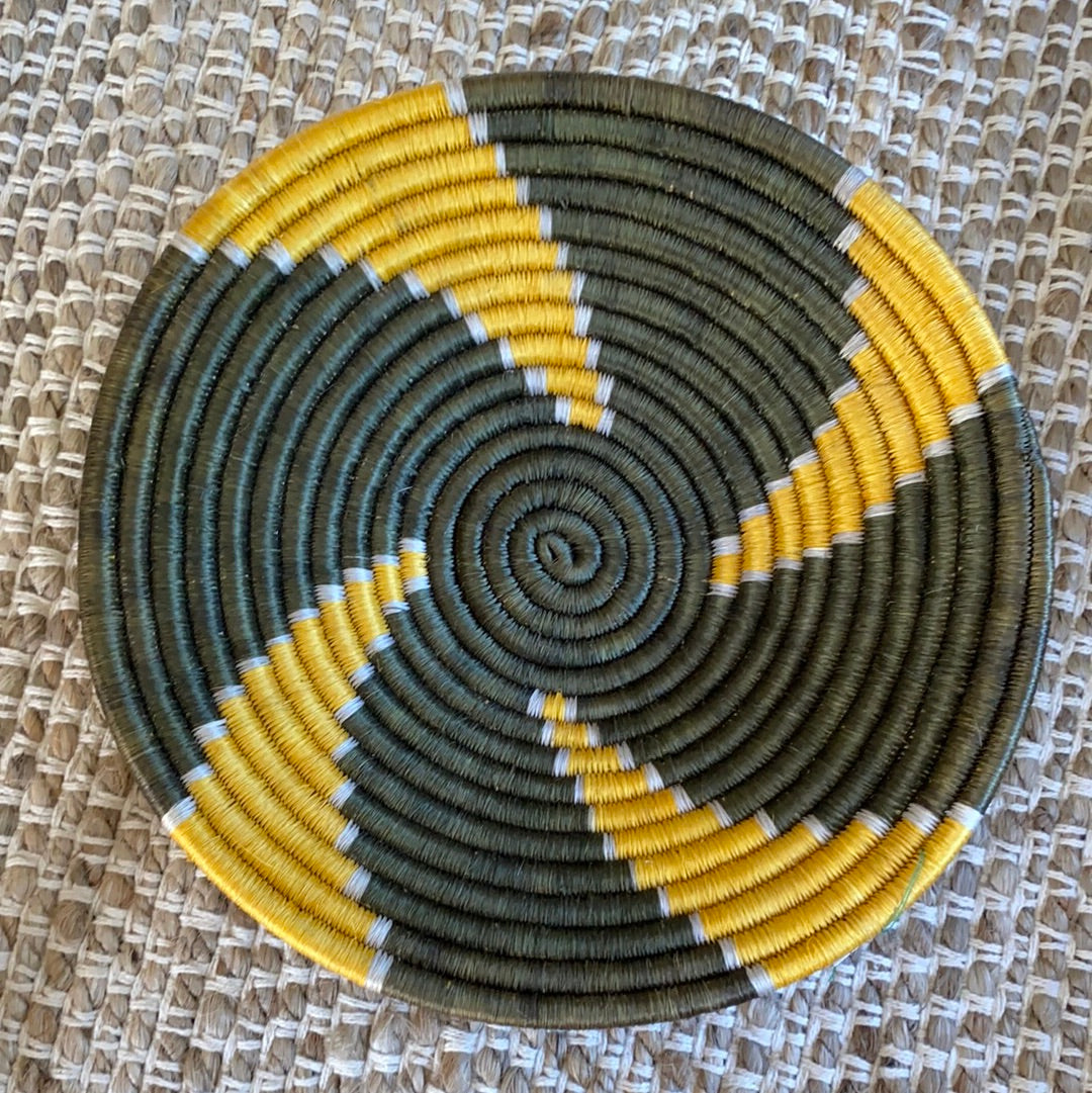 Centerpiece bowl basket