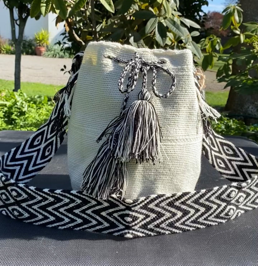 Beautiful gray hand woven wayuu bag popular